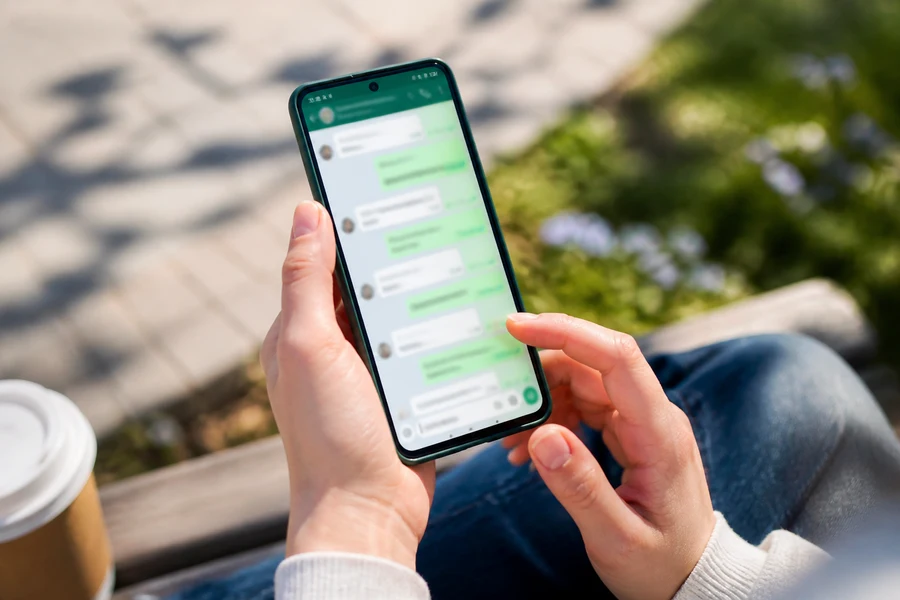 WhatsApp inspired messaging app preview