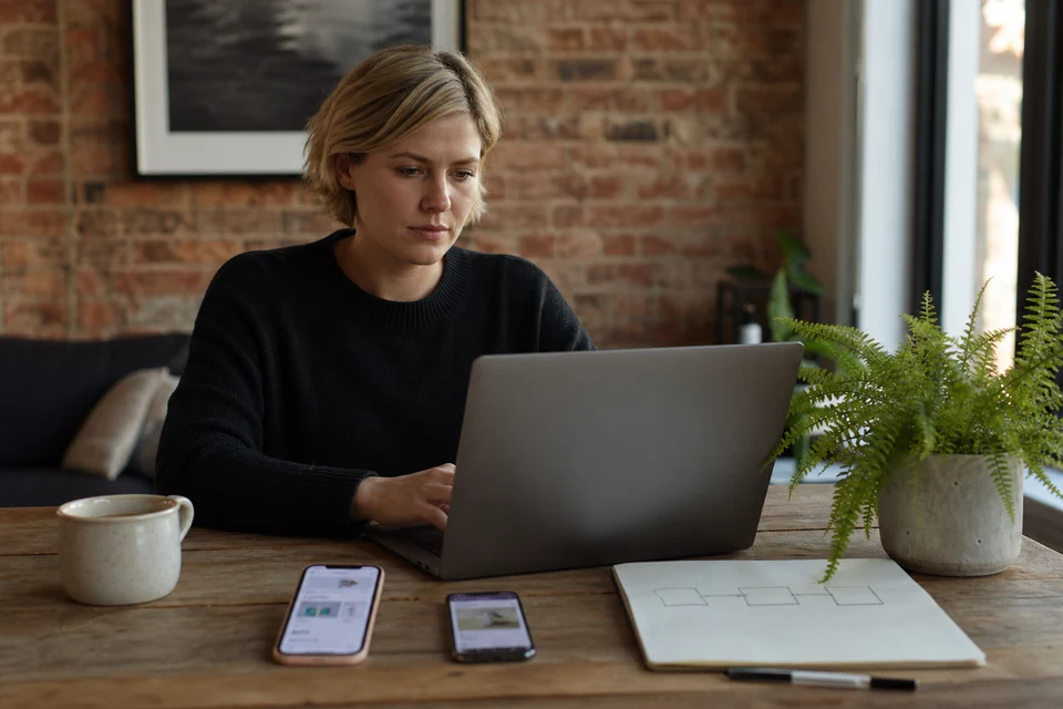 Bristol developer building an on-demand booking app with iPhone and Android devices